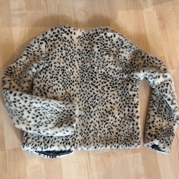 Women’s Vans Wilder Faux Fur Leopard Cheetah Jacket - Picture 5 of 6